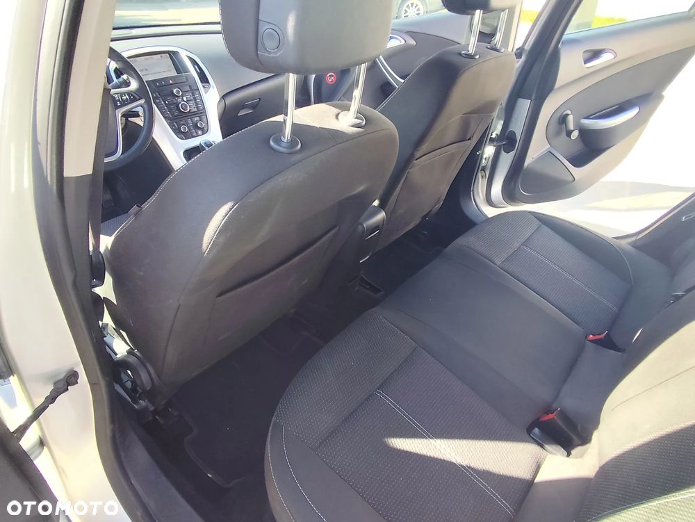 Opel Astra 1.6 Design Edition - 8