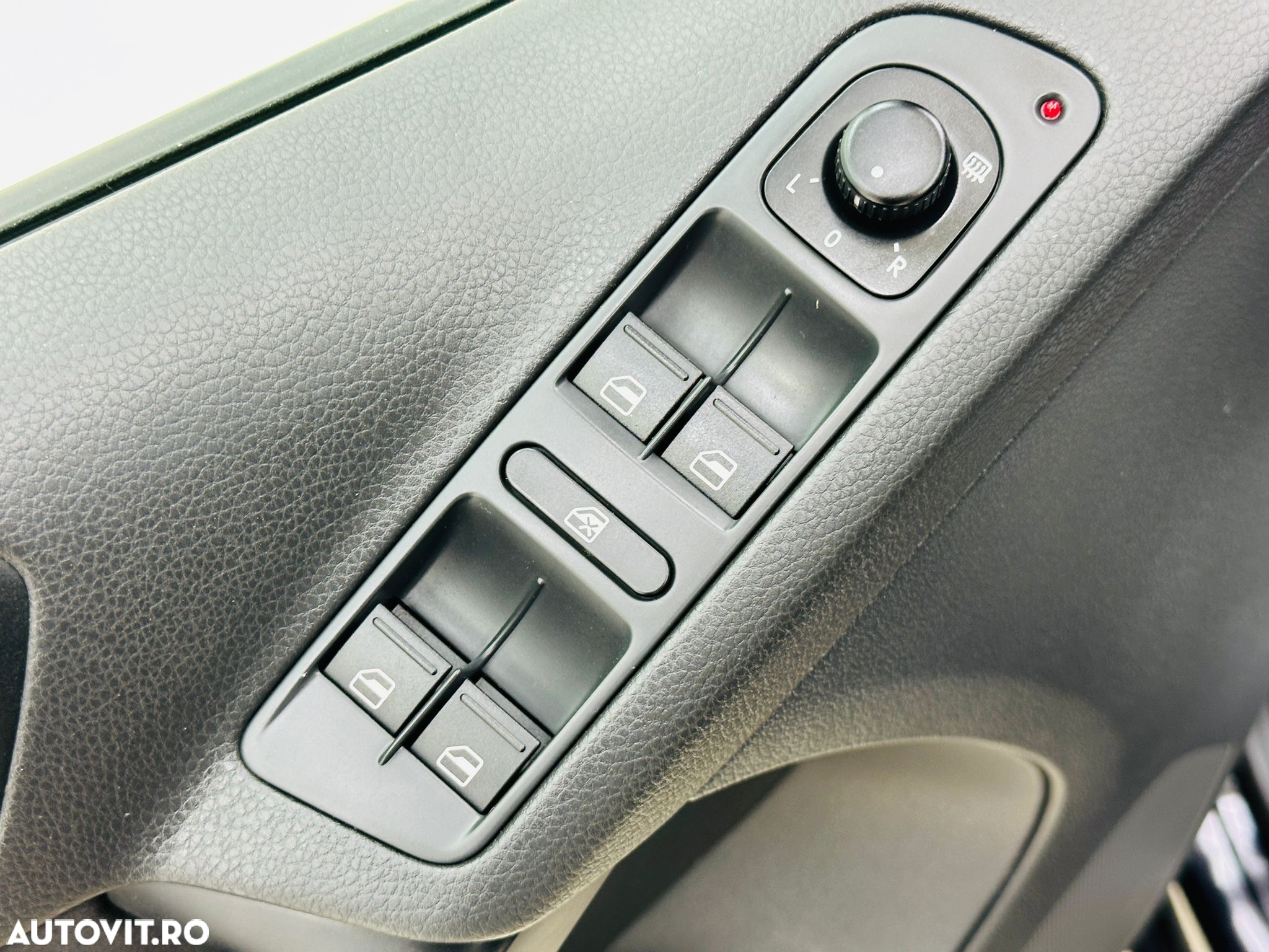 Volkswagen Tiguan - 16