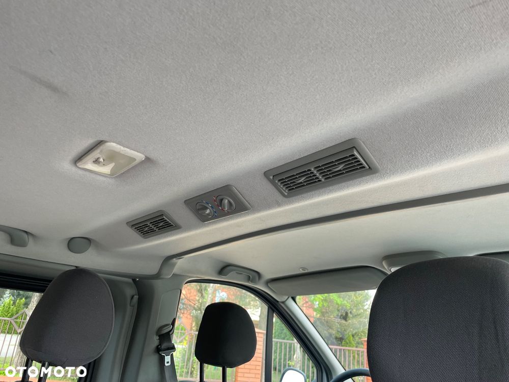Opel Vivaro - 23