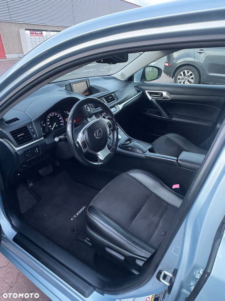 Lexus CT 200h - 5