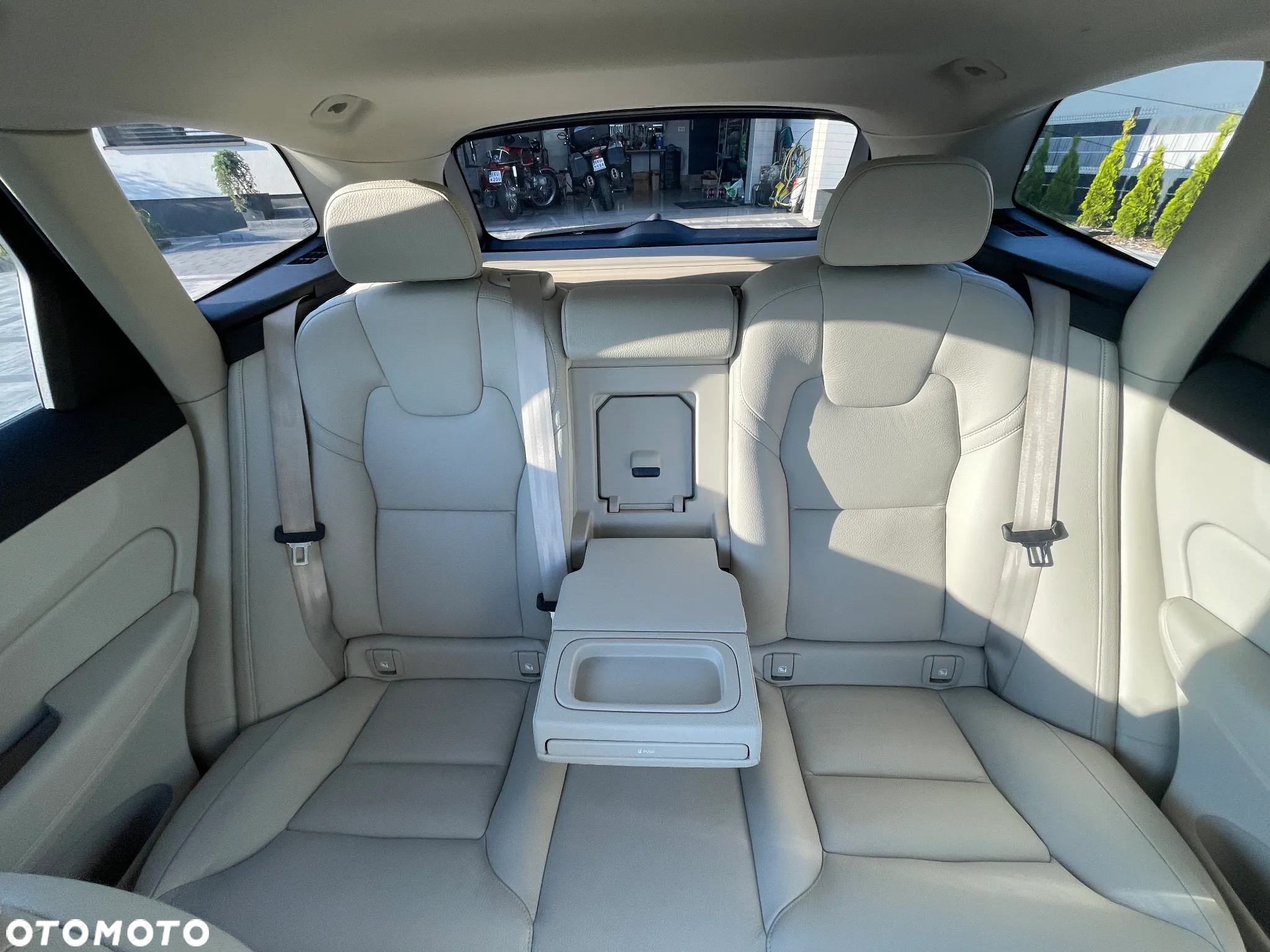 Volvo XC 60 B4 D AWD Inscription - 10