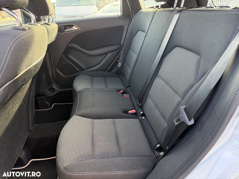 Mercedes-Benz B 180 d BlueEfficiency Edition Style - 28