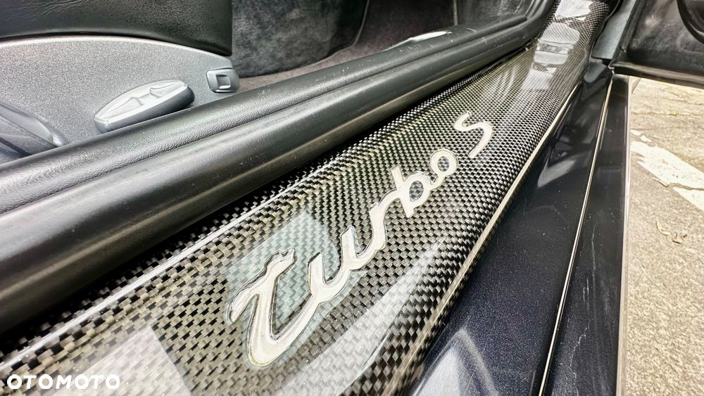 Porsche 911 - 24