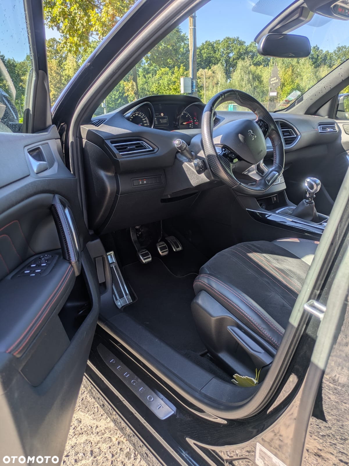 Peugeot 308 2.0 BlueHDi Allure S&S - 31