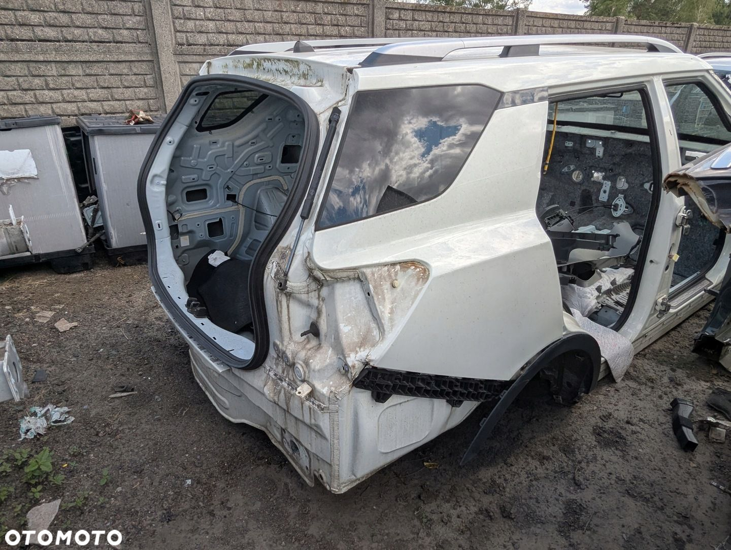 SsangYong Tivoli XLV 2016-2023 pas tylny tył wanna ćwiartka - 4