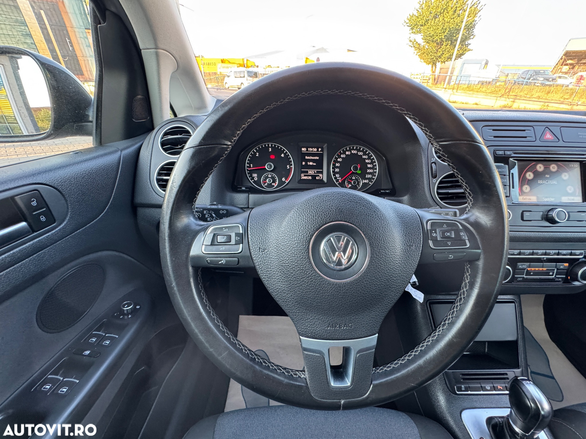 Volkswagen Golf 1.6 TDI DPF DSG MATCH - 12