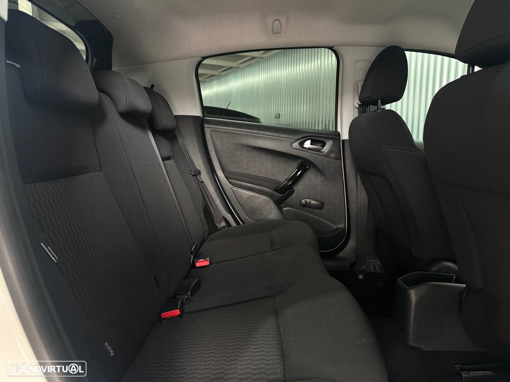 Peugeot 208 1.5 BlueHDi Signature - 28