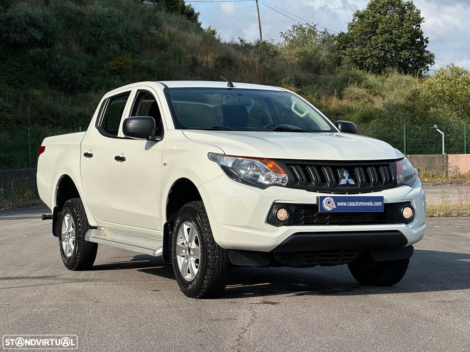 Mitsubishi L200 2.4 DI-D CD Invite 4WD - 21