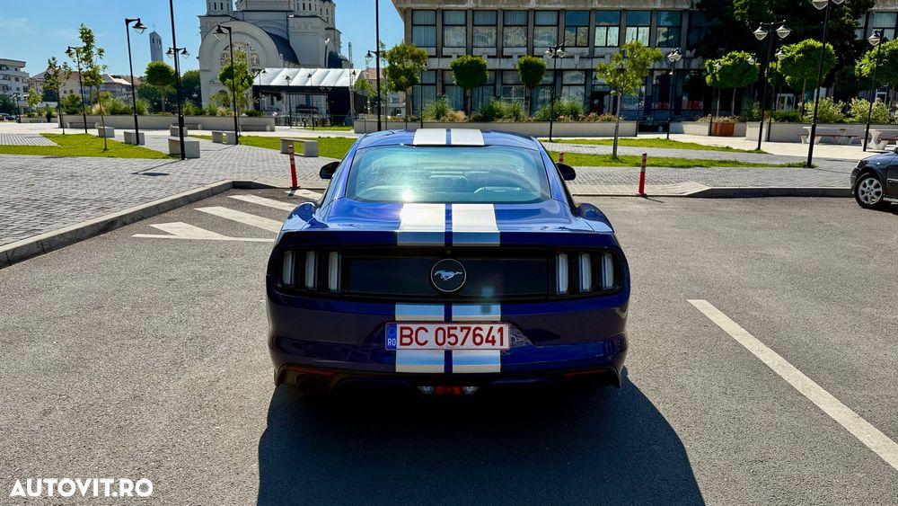 Ford Mustang 2.3 EcoBoost - 18