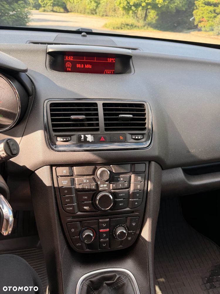 Opel Meriva - 17