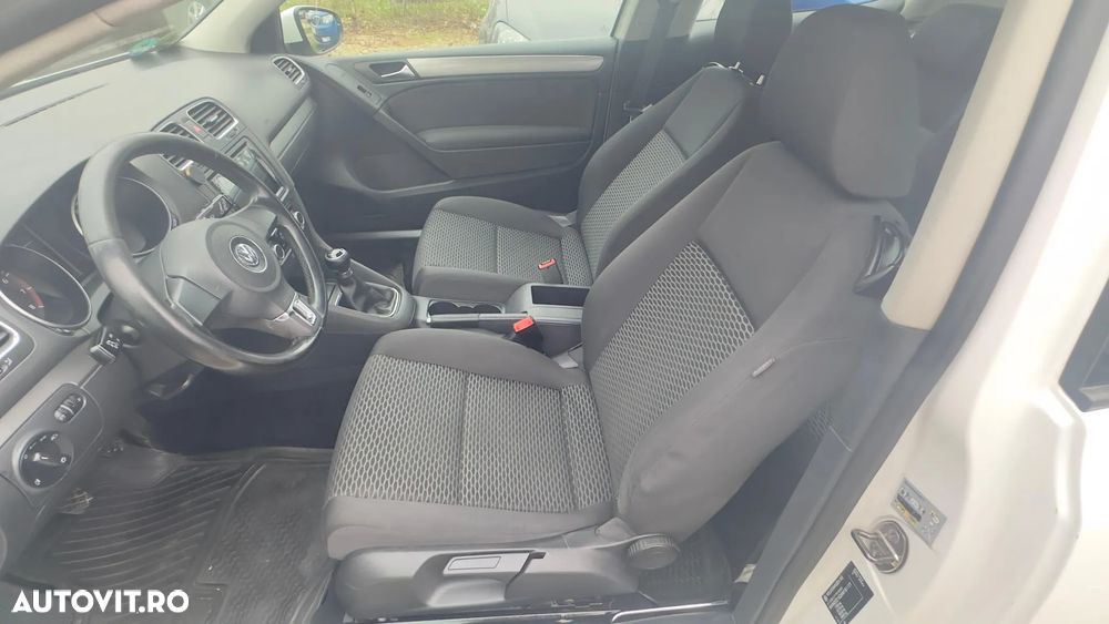 Volkswagen Golf - 18