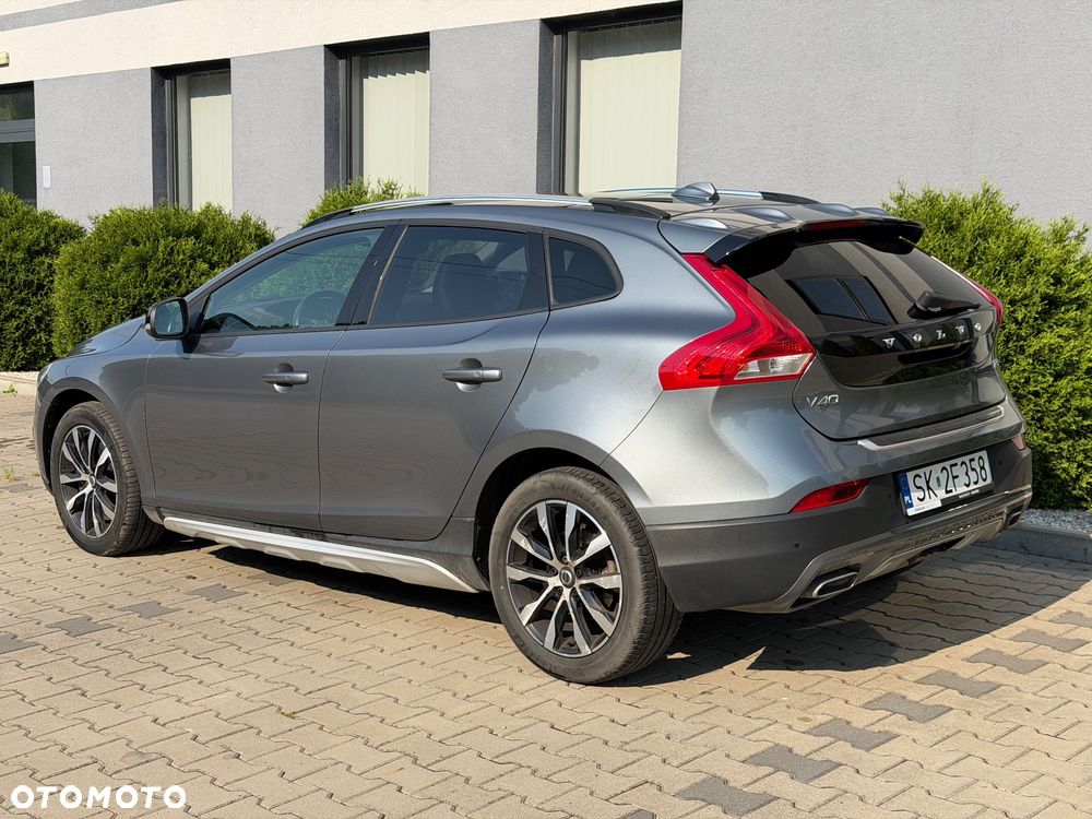 Volvo V40 Cross Country T3 Geartronic Momentum - 3