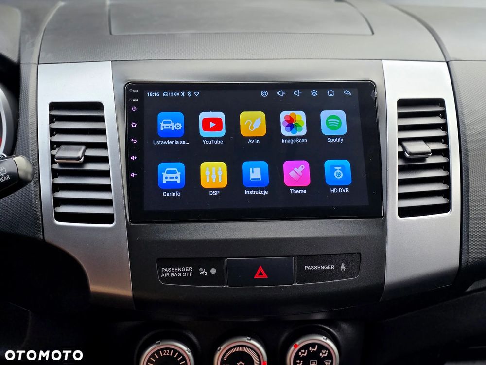 Mitsubishi Outlander - 24