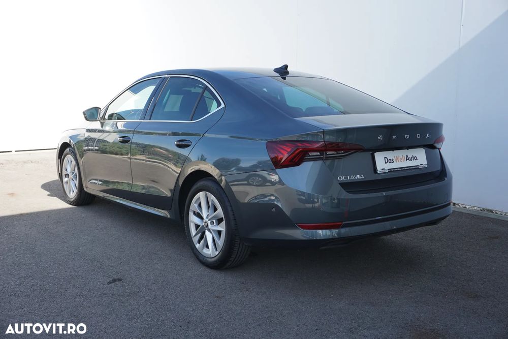 Skoda Octavia 2.0 TDI DSG Style - 3
