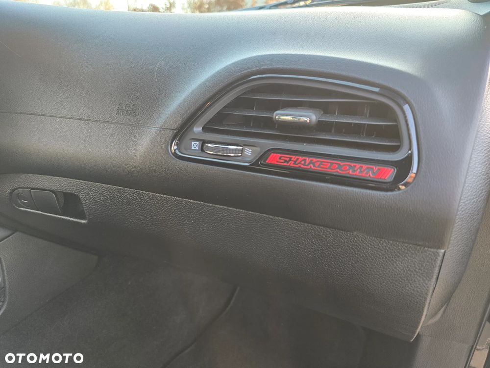 Dodge Challenger ver-6-4-scat-pack-widebody - 27