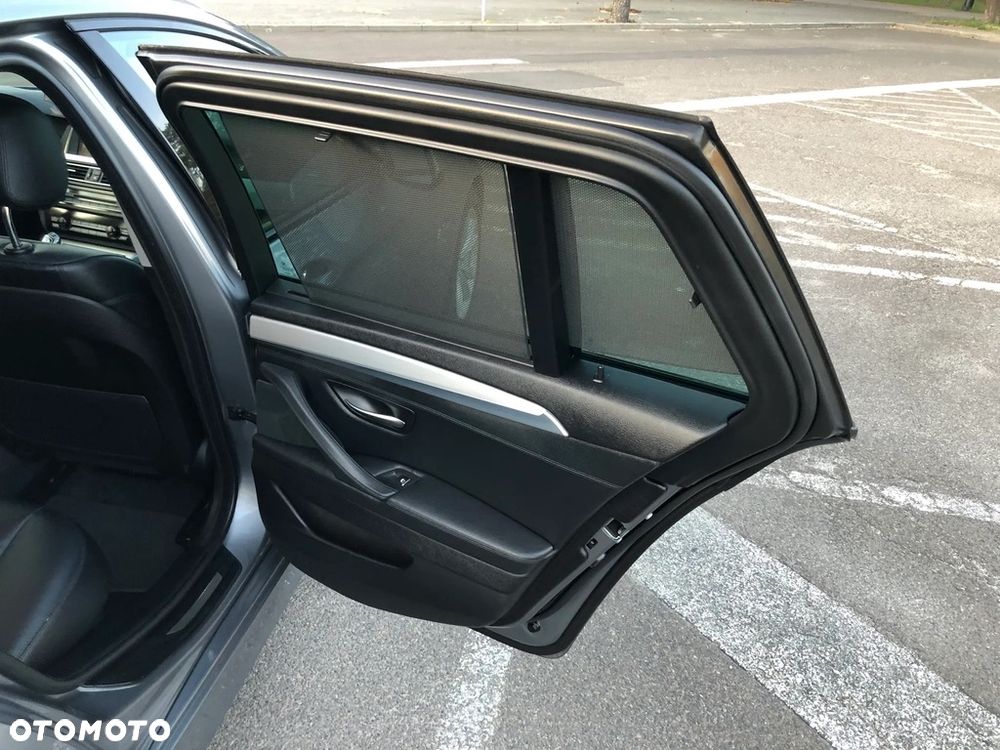 BMW Seria 5 520d - 24