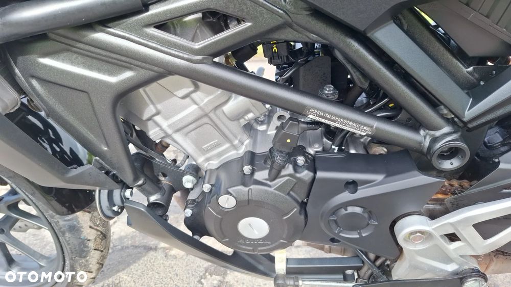 Honda CB - 8
