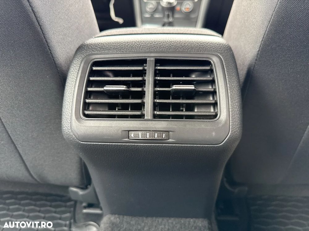 Volkswagen Golf 1.0 TSI Comfortline - 27