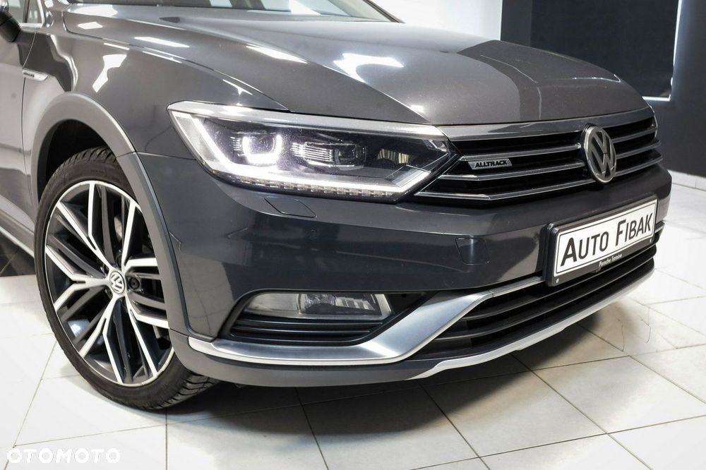 Volkswagen Passat - 4