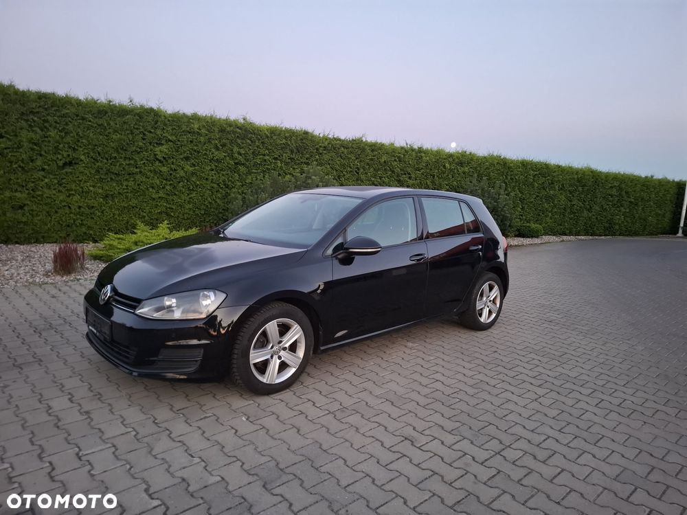 Volkswagen Golf - 2