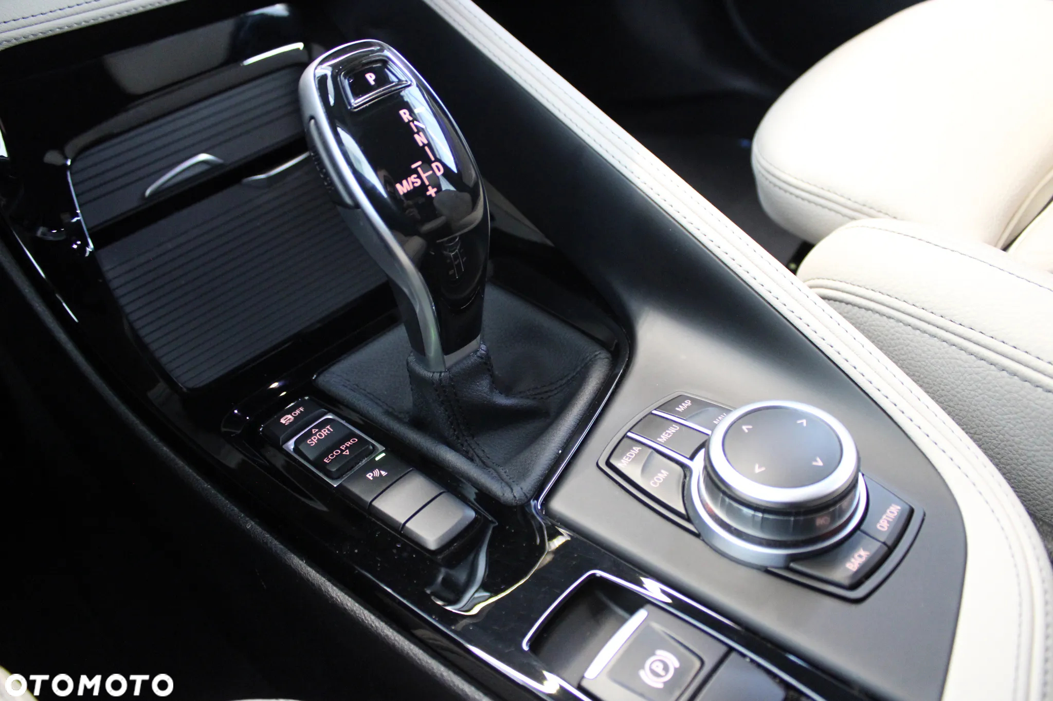 BMW X1 sDrive18i M Sport - 17