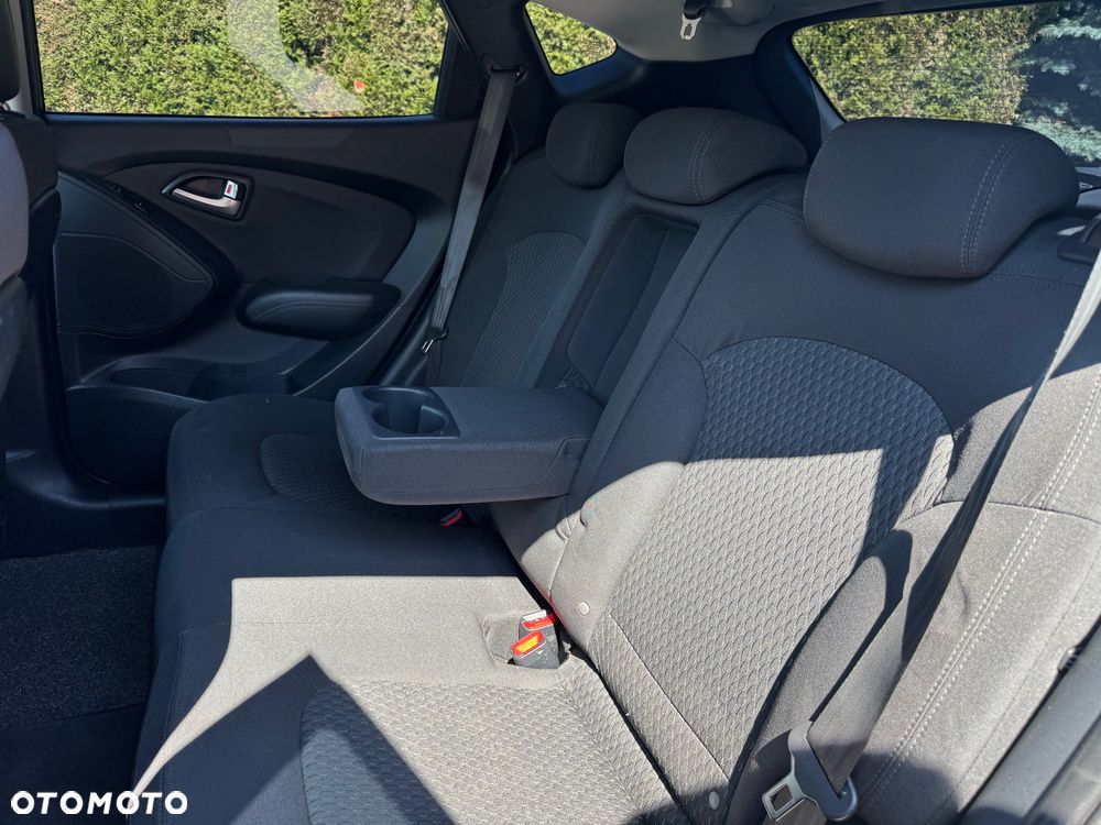 Hyundai Tucson 2.0 CRDi VGT 2WD GLS - 13