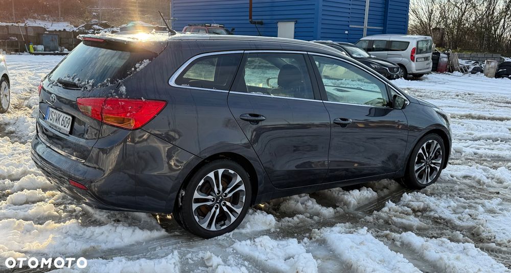 Kia Ceed 1.6 GDI DCT Platinum Edition - 9