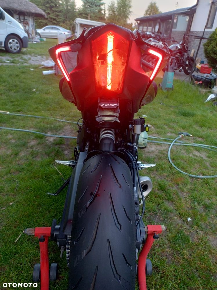 Yamaha R7 - 30