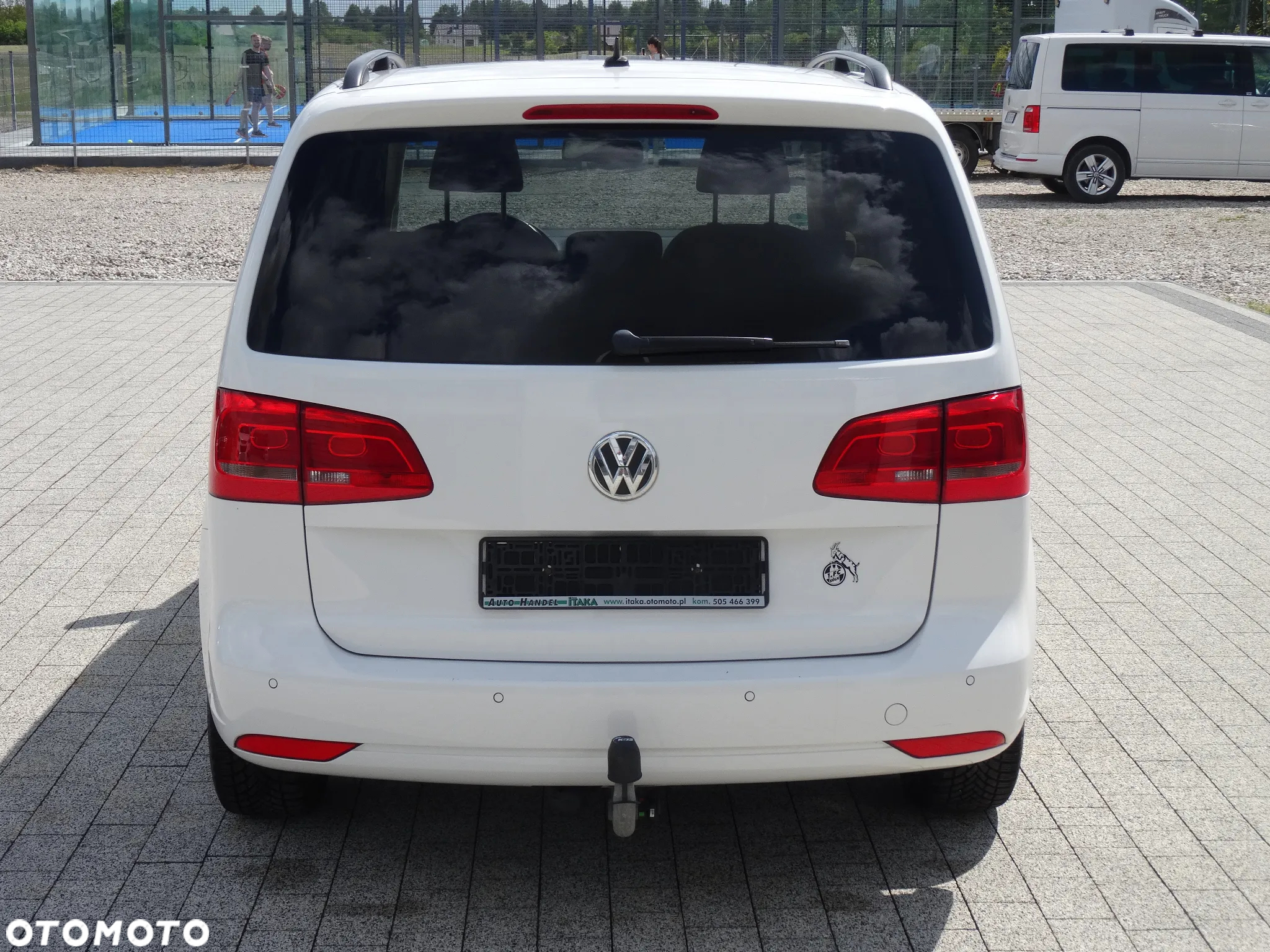 Volkswagen Touran 2.0 TDI DPF BlueMotion Technology Comfortline - 9