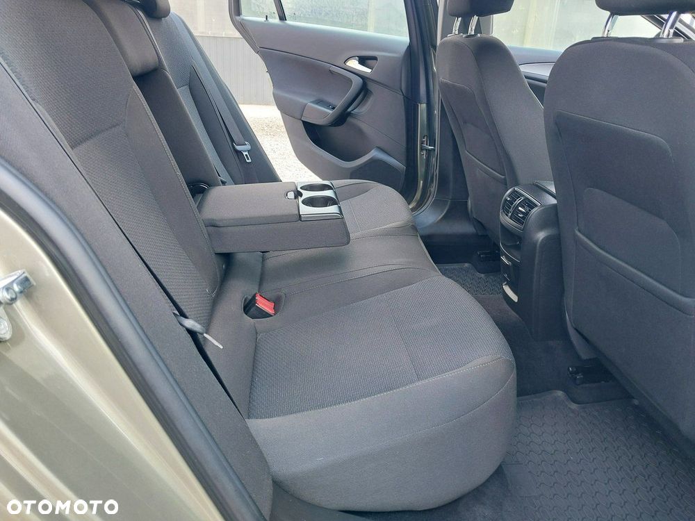 Opel Insignia - 14