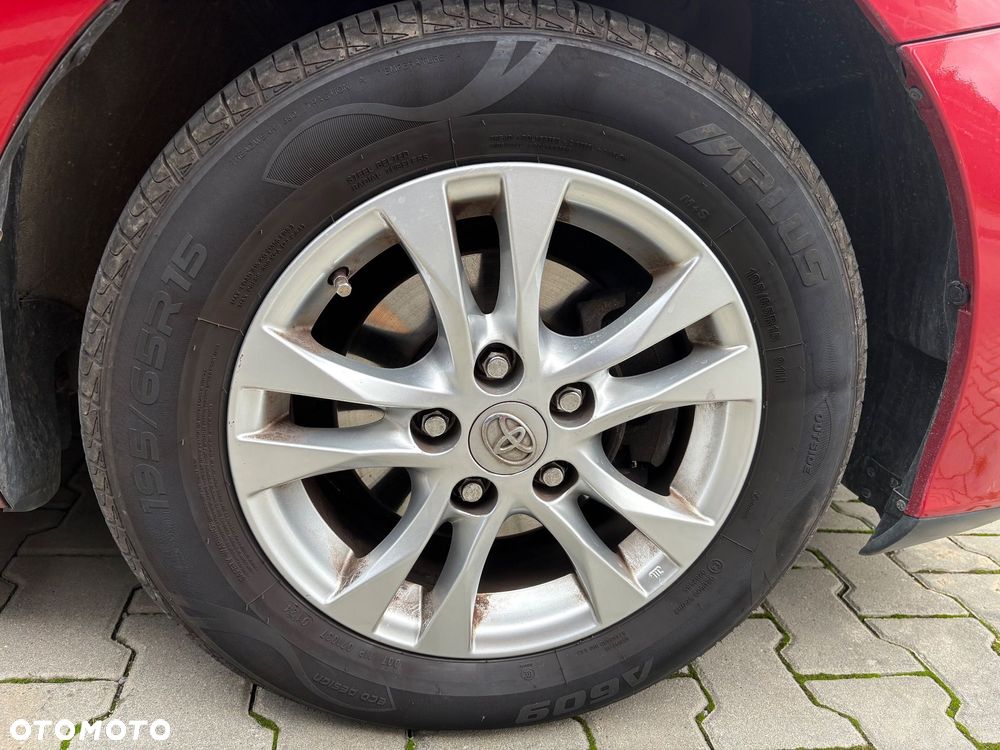 Toyota Auris 1.33 VVT-i Life - 5