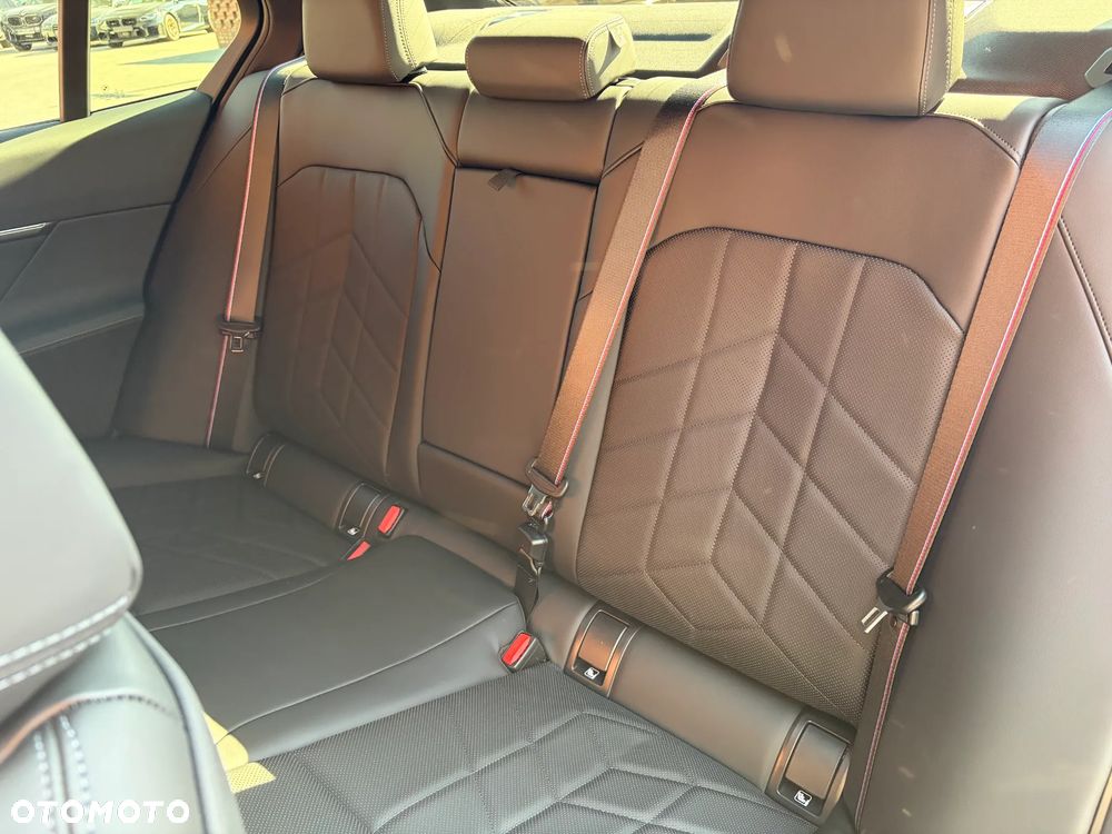 BMW Seria 5 520i mHEV M Sport - 24