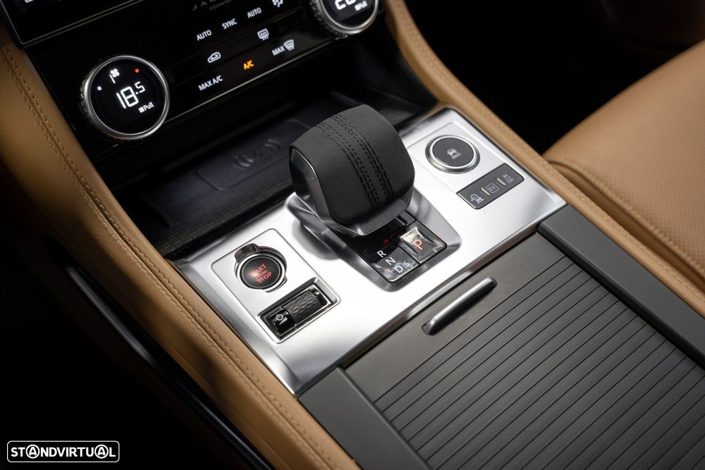 Jaguar F-Pace - 14