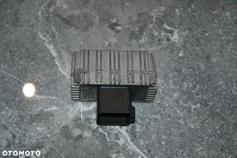 OPEL SAAB TOYOTA PRZEKAŹNIK ŚWIEC ŻAROWYCH 09132691 - 1