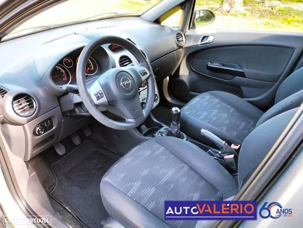 Opel Corsa 1.2 Enjoy - 10