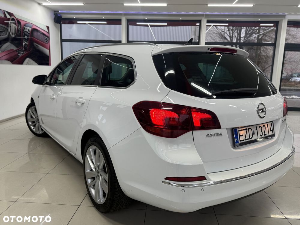 Opel Astra 1.6 CDTI Sport - 2