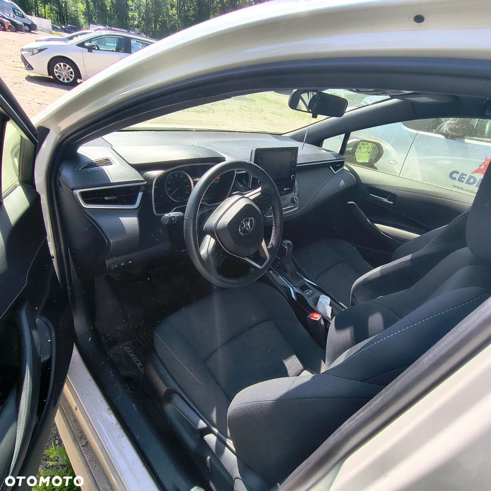 Toyota Corolla - 11
