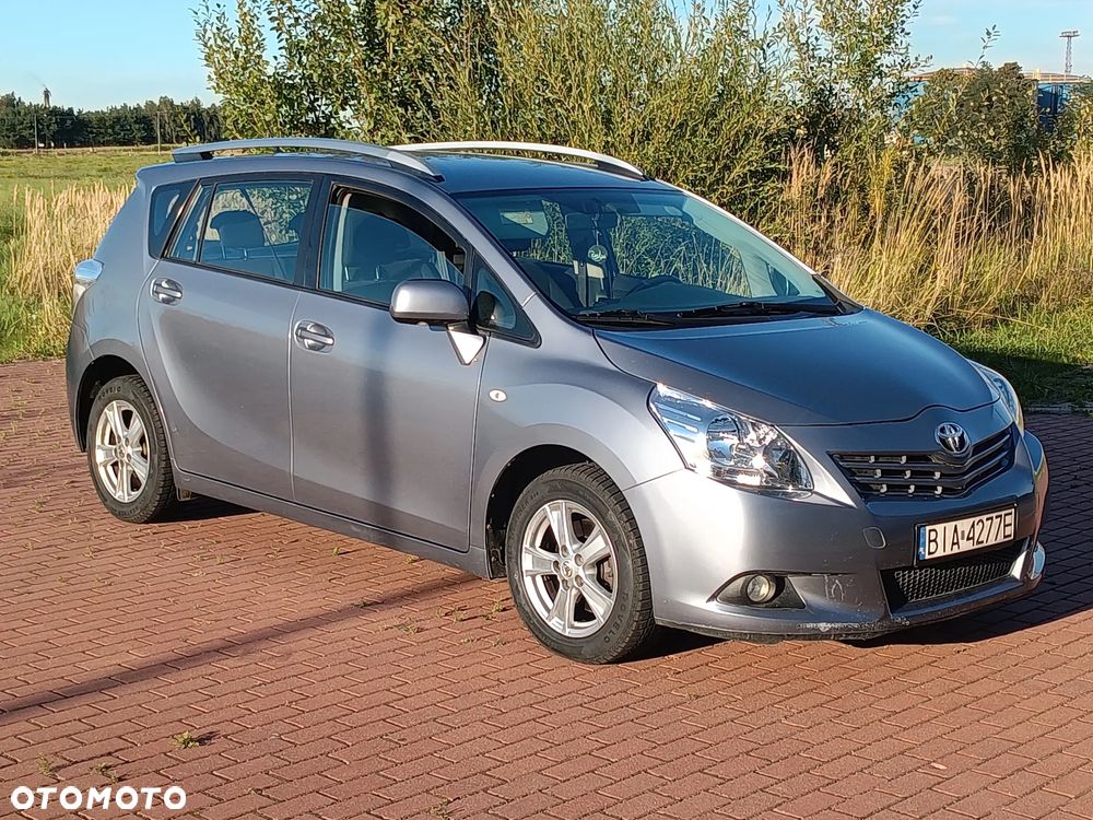 Toyota Verso 2.0 D-4D - 19
