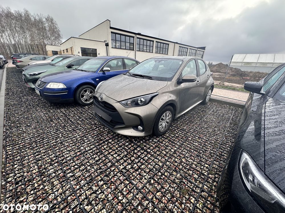 Toyota Yaris 1.5 Comfort - 1