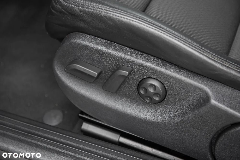 Audi A6 Avant 3.0 TDI DPF quattro - 17