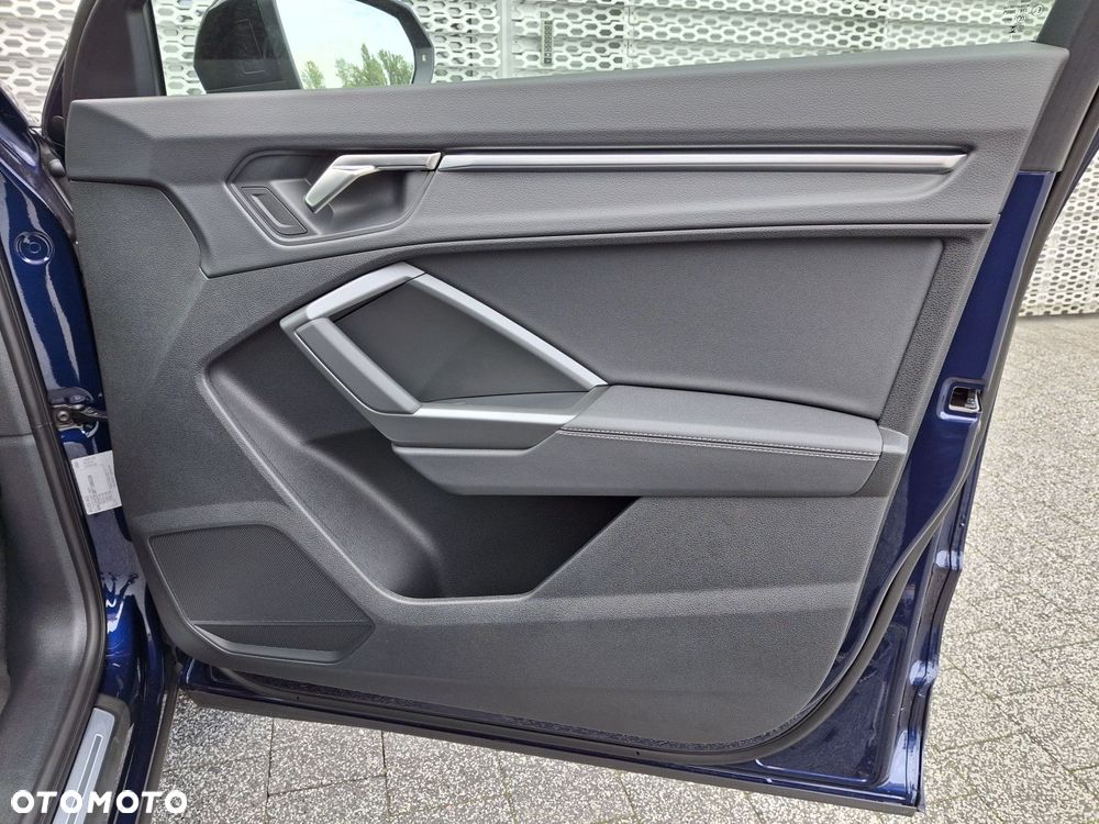 Audi Q3 Sportback - 14