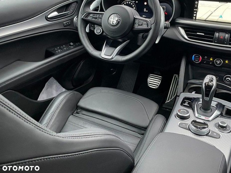 Alfa Romeo Stelvio 2.0 Turbo Veloce Q4 - 6