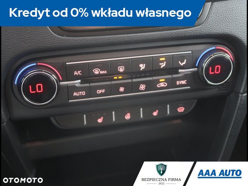 Kia Ceed - 13
