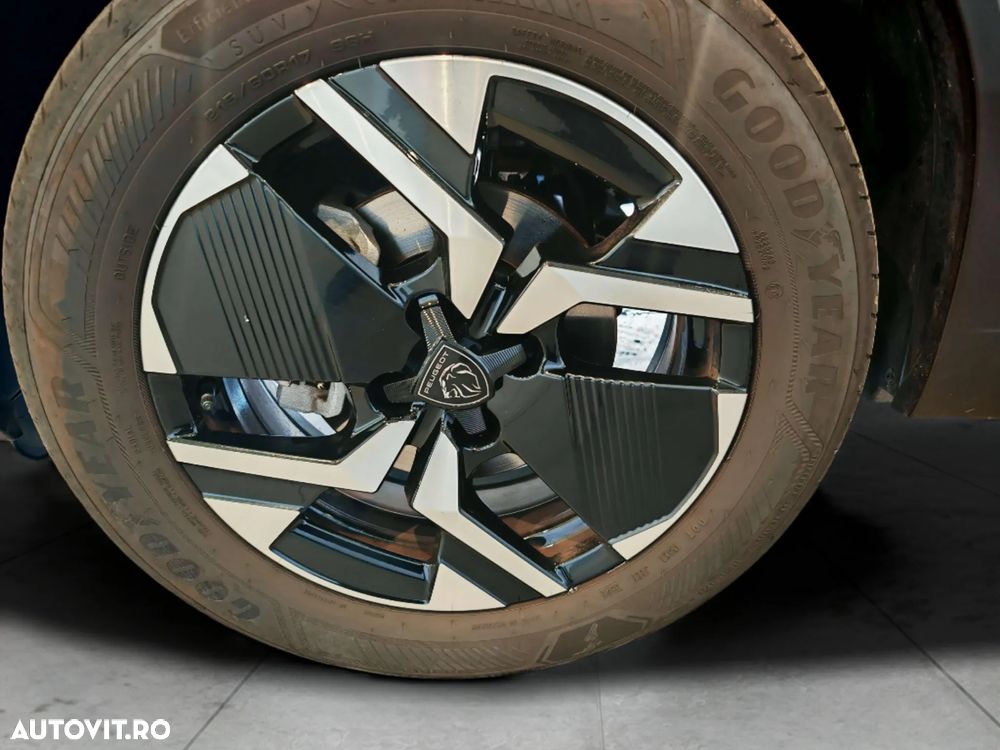 Peugeot 2008 PureTech 130 EAT8 GT - 27