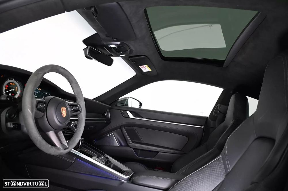 Porsche 911 (992) - 22