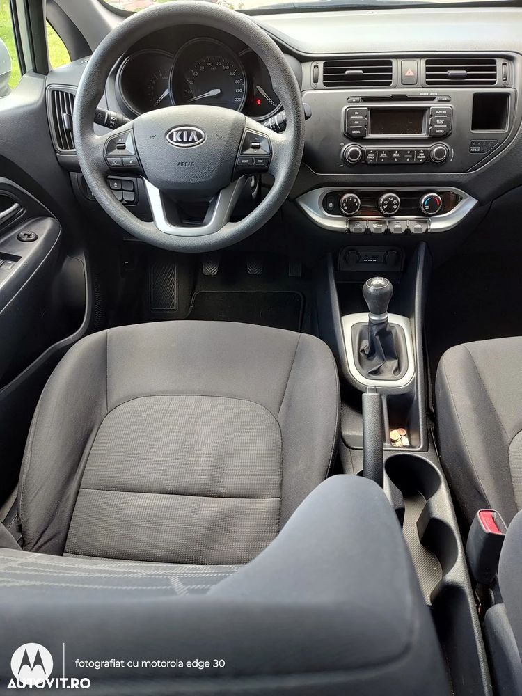 Kia Rio - 5