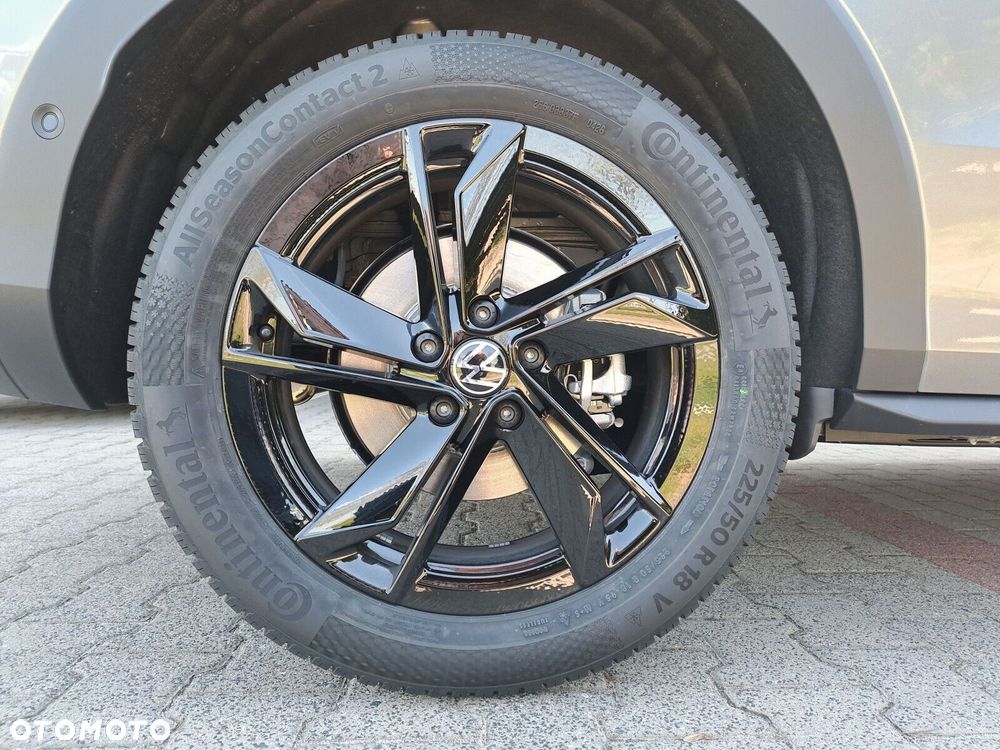 Volkswagen T-Roc - 18