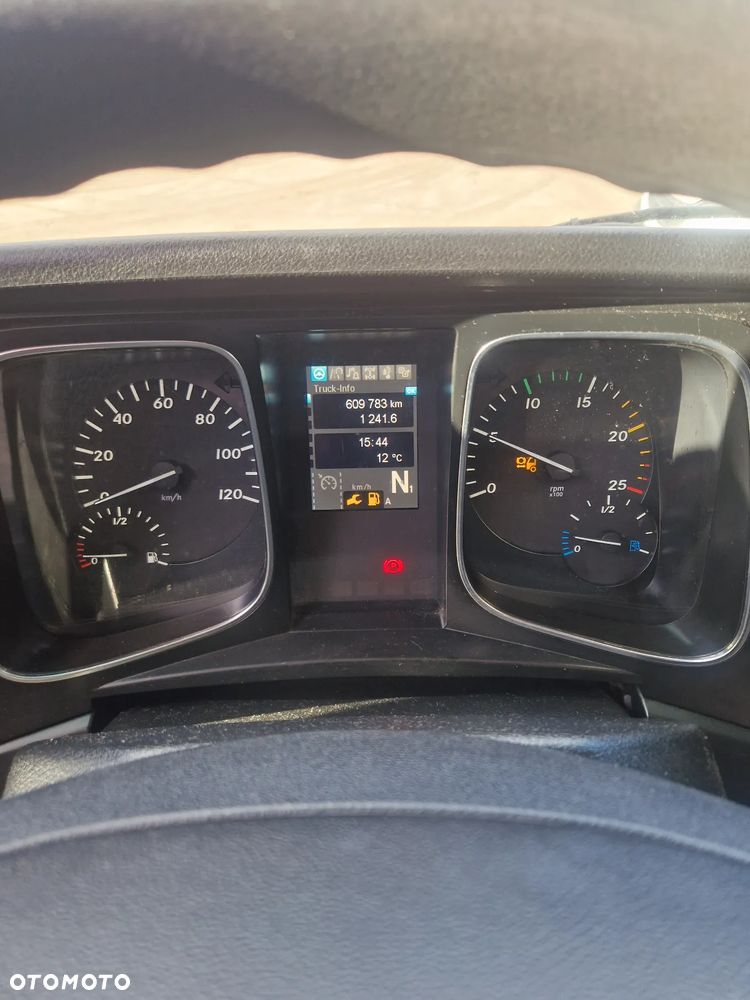 Mercedes-Benz Actros - 2