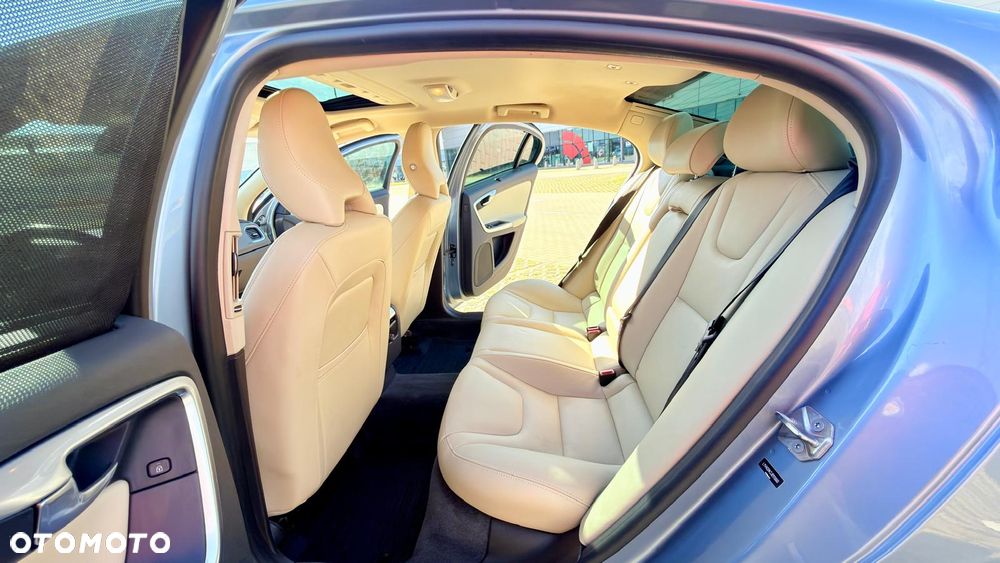 Volvo S60 T5 Geartronic Momentum - 24