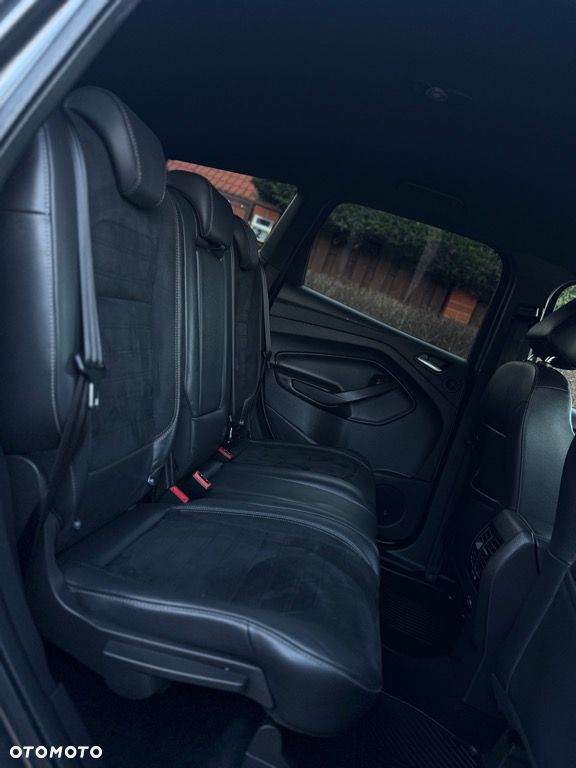 Ford Kuga 2.0 TDCi 4x4 ST-Line - 32